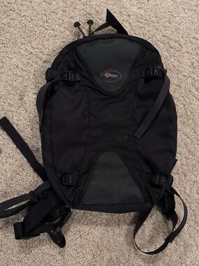 Lowepro Trekker Daypack II (Black) Ideal for Photos, Hiking, Cameras, Outdoors